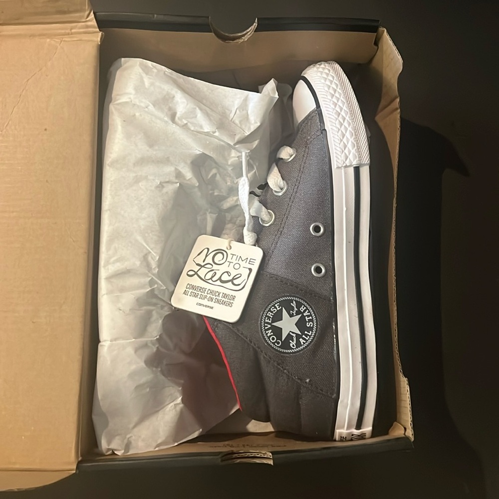 Kids New Converse All Star sneakers size 3us